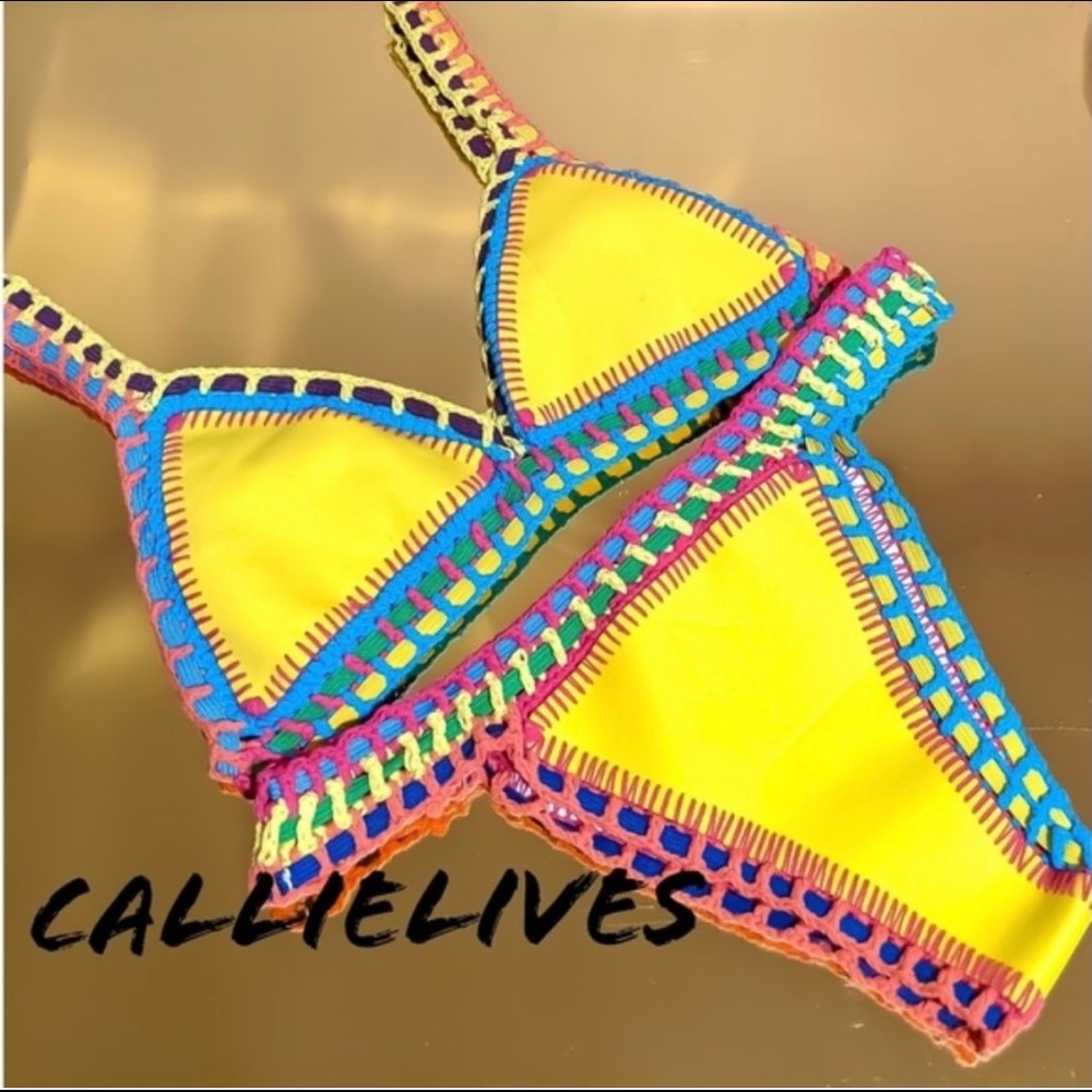 NWT 1 leftCrochet Reversible Knitted Scuba Bikini - Picture 2 of 8